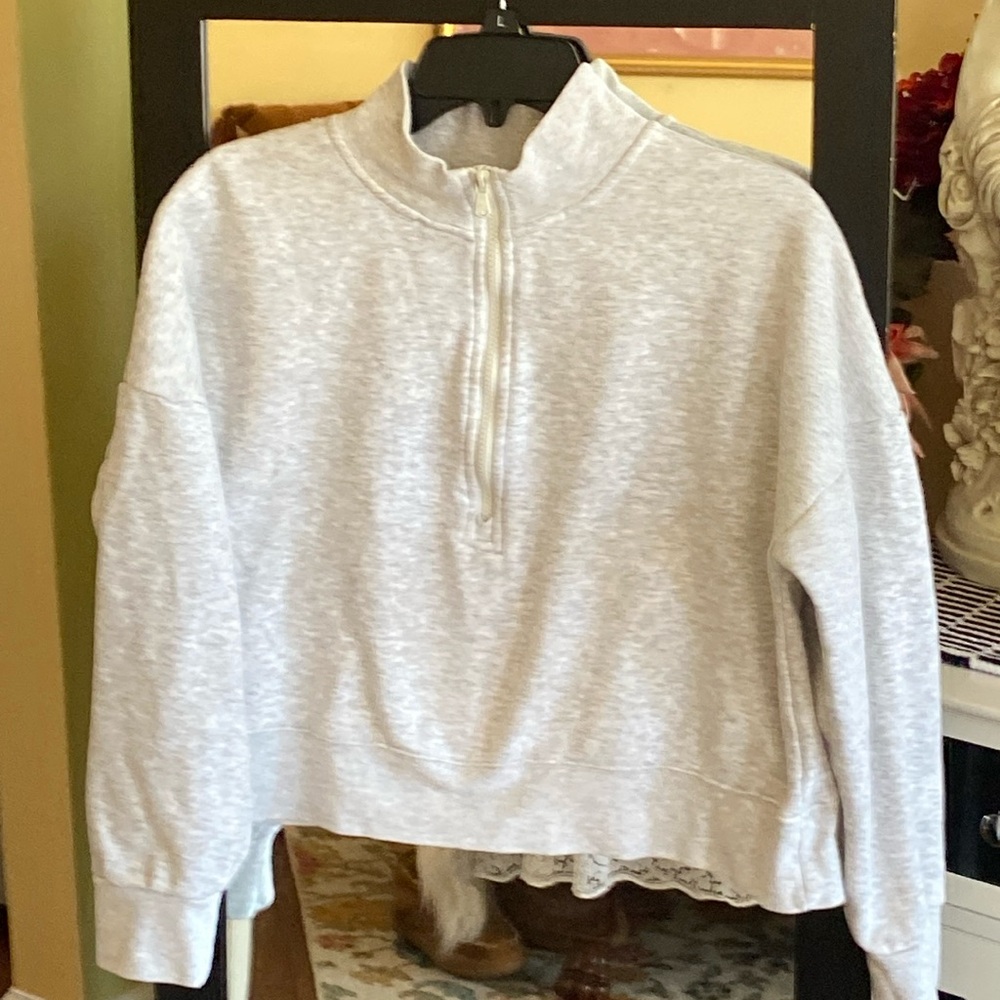 Fabletics Crop Sweatshirt - image 3